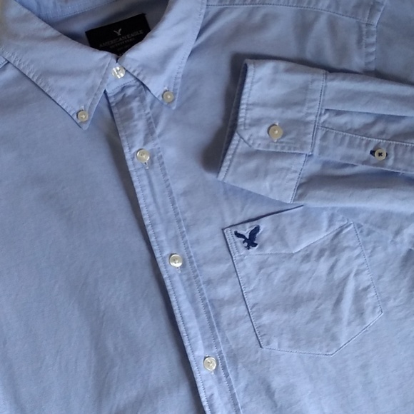 American Eagle Outfitters Other - American Eagle Men's Button Down Shirt Size Medium